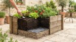 Bac potager surélevé : cette erreur au remplissage sur l’humidité que font tous les jardiniers le condamne en 3 hivers