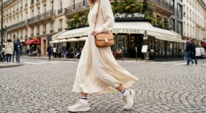 Ces baskets de running qu’on croyait réservées au sport subliment la robe longue, à condition d’éviter cette erreur