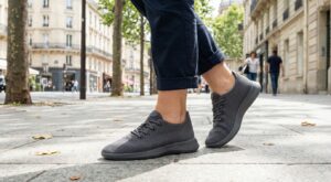 Ces nouvelles baskets qui affinent le pied sans chirurgie font débat : comment les porter sans faire souffrir vos pieds