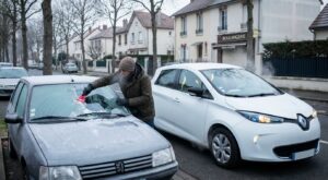 Dégivrage tous les matins : cette fonction des voitures électriques qui vous change la vie, mais fait polémique