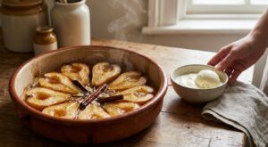 Glissez cette épice de dessert entre deux demi-poires au four : un dessert bluffant… mais un rappel chez Aldi