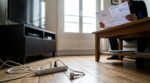 Je l’ai débranché par hasard : ce câble que vous laissez branché peut faire baisser votre facture d’électricité