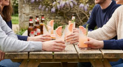Mes amis ne commandent plus jamais de bière depuis que je prépare ce cocktail de mars : 5 ingrédients suffisent