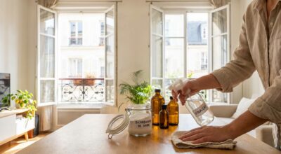 On fait tous cette erreur au ménage de printemps : 5 astuces naturelles pour une maison propre sans polluer l’air
