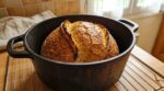 Pain cocotte au levain maison : si votre croûte reste pâle, ce protocole de cuisson va tout changer