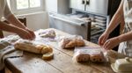 Pain et viennoiseries : ce geste au congélateur qui stoppe le gaspillage et vous fait économiser 200 € par an