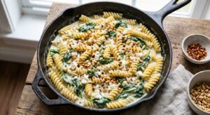 Pâtes épinards-feta ultra-crémeuses sans crème : cette astuce de cuisson en 15 min à tester ce soir