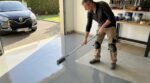 Peinture sol de garage : cette préparation que tout le monde néglige pour un sol ultra-résistant aux pneus brûlants