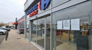 Rappel conso : ces barquettes de fraises vendues chez Carrefour et E.Leclerc partout en France surdosées en pesticides