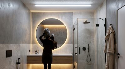 Salle de bain : cette ampoule trop blanche plombe votre teint, stoppez-la dès que vous lisez ce chiffre sur la boîte