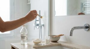 Salle de bain entartrée ? Ce gel maison 3 ingrédients à 0,50 € fait oublier vos anticalcaires du commerce