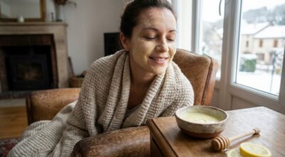 Teint terne et traits tirés : ce masque aux 3 ingrédients du frigo transforme votre visage en 15 minutes