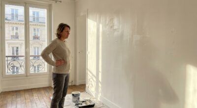 Votre peinture vient de sécher et chaque défaut ressort : cette erreur au départ explique souvent tout