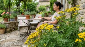Arrêtez de l’arracher : cette prétendue mauvaise herbe est la pire ennemie des moustiques dans votre jardin