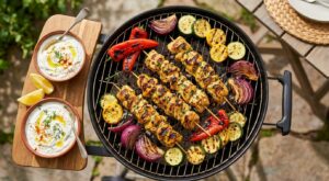 Barbecue : ces brochettes de poulet jamais sèches ont remplacé toutes mes recettes, à cause d’un geste que j’ignorais