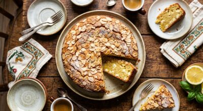 Ce gâteau italien au citron sans farine cache un ingrédient discret qui bluffe tous les invités à chaque part