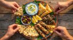 Ce plateau d’apéro grec qui fait oublier le plat principal : 4 recettes faciles à préparer sans stress ce week-end