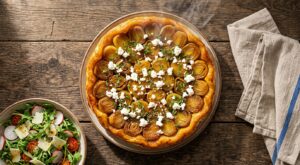 Ce retournement de moule a remplacé ma quiche d’avril : cette tarte salée caramélisée à tester d’urgence ce soir