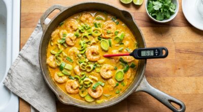 Crevettes toujours caoutchouteuses ? Ce repère de cuisson en degrés les rend enfin moelleuses à tous les coups