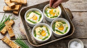 Œufs cocotte aux asperges : cette version au four inratable qui change tout si vous évitez ce geste fatal
