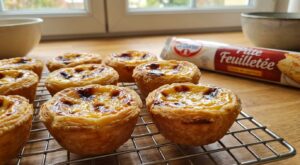 Pastéis de nata portugais : cette astuce avec une pâte du supermarché caramélise la crème comme à Belém