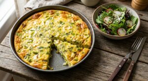 Quiche poireaux-chèvre : cette façon de la préparer qui a fait bannir la pâte à tout jamais chez nous