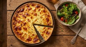 Soirs de flemme : cette tarte salée express au fromage devient inratable si vous évitez cette erreur au moment de la cuire