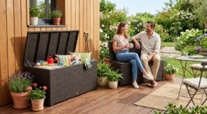 Terrasse en bazar ? Ce coffre de terrasse malin la remet en ordre en 10 minutes, les jardiniers se l&rsquo;arrachent