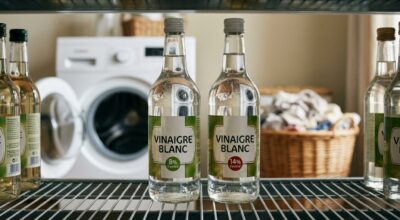 Vinaigre et lessive : ces deux bouteilles se ressemblent, mais ce chiffre caché peut ruiner vos tissus