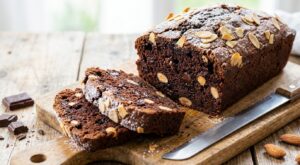 Vous achetez encore des cakes industriels ? Ce cake choco-amandes ultra simple, prêt en 15 min, va tout changer