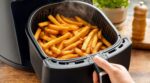 Airfryer : si vos frites restent toujours molles, c’est sûrement parce que vous faites encore cette erreur à mi-cuisson