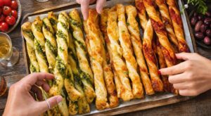 Apéro : ces 3 torsades feuilletées prêtes en 20 min ratent si vous faites encore ce geste qui tue le croustillant