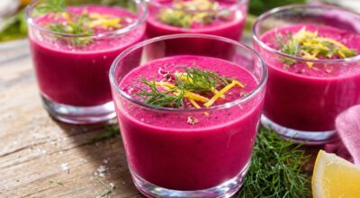 Apéro : ne servez plus de gaspacho avant d’avoir testé cette soupe froide rose bonbon qui bluffe vos invités