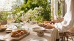 Apéros d’été : cette couleur de nappe fait fuir les guêpes… et cette autre les attire en masse sans que vous le sachiez