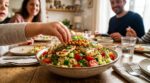 Ce bol au fromage grillé et à l’ingrédient croustillant fait repousser les pâtes à tous les enfants dès ce soir