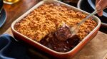 Ce crumble express sans fruits cache une couche ultra gourmande : en 10 minutes, il rend tout le monde accro à table