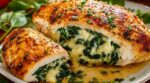Ces blancs de poulet farcis épinards-mozza que ma famille réclame cachent une astuce et l’erreur qui ruine tout