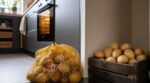 Cette erreur de rangement dans la cuisine fait germer vos pommes de terre deux fois plus vite