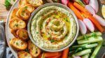 Guacamole sans avocat : ce légume de saison remplace tout, sa texture crémeuse a bluffé tous mes invités à l’apéro
