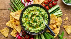 Guacamole sans avocat : ce légume printanier bluffe même les puristes avec une tartinade ultra crémeuse ce printemps