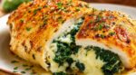 Marre du poulet sec ? Ce poulet farci épinards-mozzarella cache une astuce pour un cœur terriblement coulant