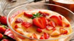 Ni crème ni beurre : ce dessert aux fraises prêt en 3 minutes fait croire à une crème et bluffe tout le monde