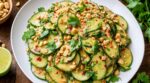 Oubliez la salade de concombre fadasse : cette sauce crémeuse la transforme en entrée dont tout le monde se ressert