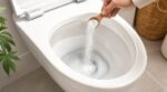 WC : j’utilisais la Javel pour rien, cette poudre pour le linge a fait disparaître tout le tartre en une nuit