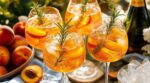 Apéro : ce geste avec une herbe aromatique que vous oubliez toujours change tout dans votre spritz à la pêche