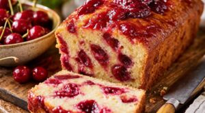 Ce cake aux cerises de Christophe Felder enterre le clafoutis si vous évitez ce geste fatal avec vos cerises