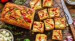 Ce cake feta-poivrons sans robot reste moelleux si vous évitez cette erreur qui le rend sec à tous les coups