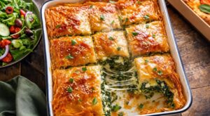 Ce feuilleté croustillant aux épinards et fromage met votre pizza au tapis si vous évitez cette erreur au four