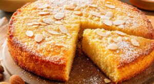 Ce gâteau sans farine prêt en 10 minutes met KO tous vos quatre-quarts : la recette ultra-moelleuse de l&rsquo;été