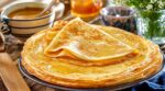 Crêpes qui collent : ce tour de main breton les fait glisser toutes seules (et vous l’ignorez encore)